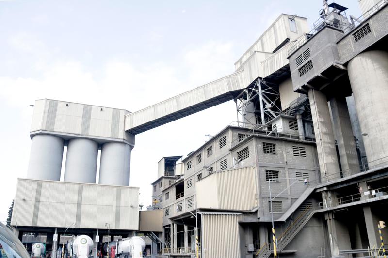 A Molins cement factory, in Sant Vicenç dels Horts