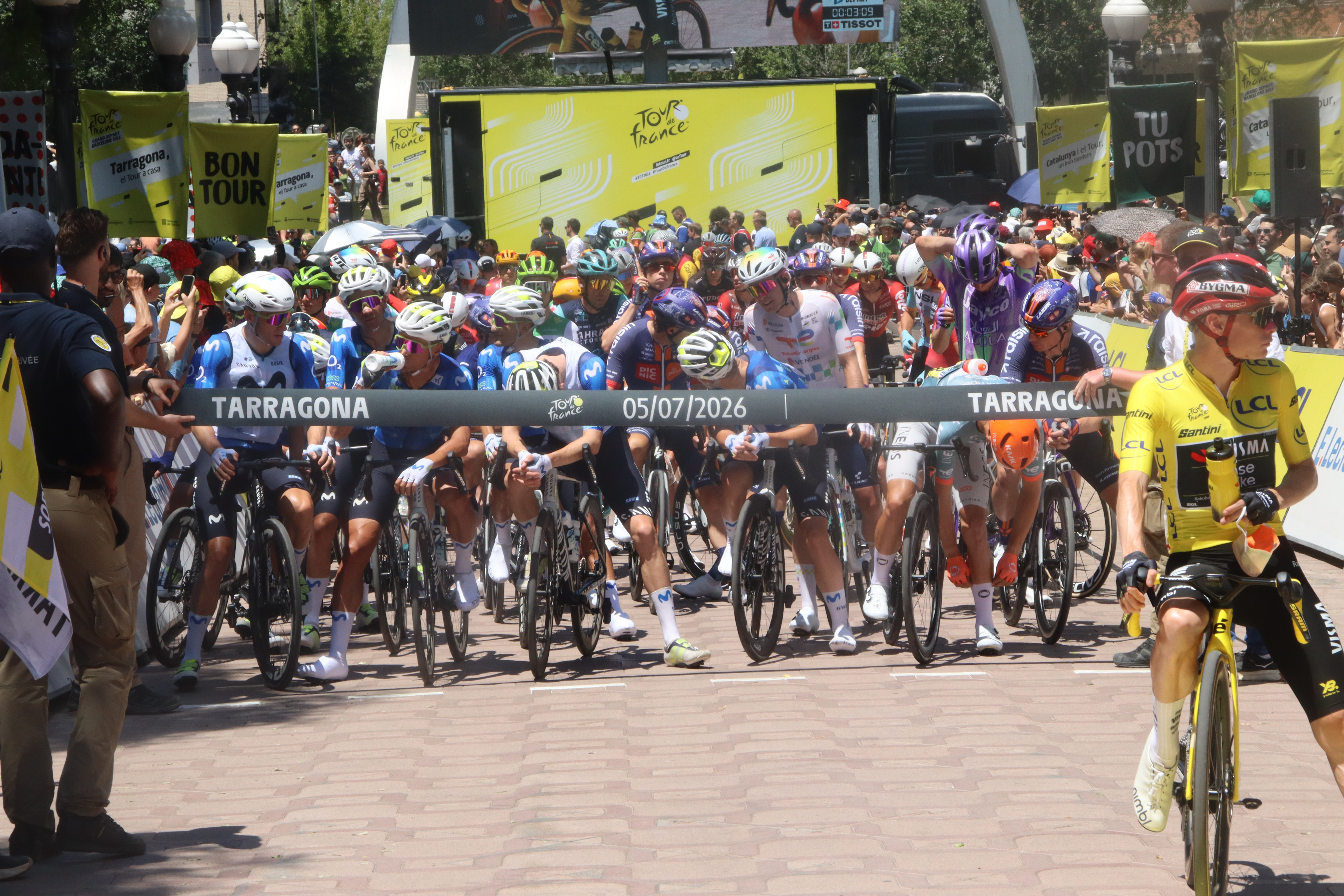 Start of the neutralized start of the second stage of the Tour de France, in Plaça de les Corts Catalanes in Tarragona