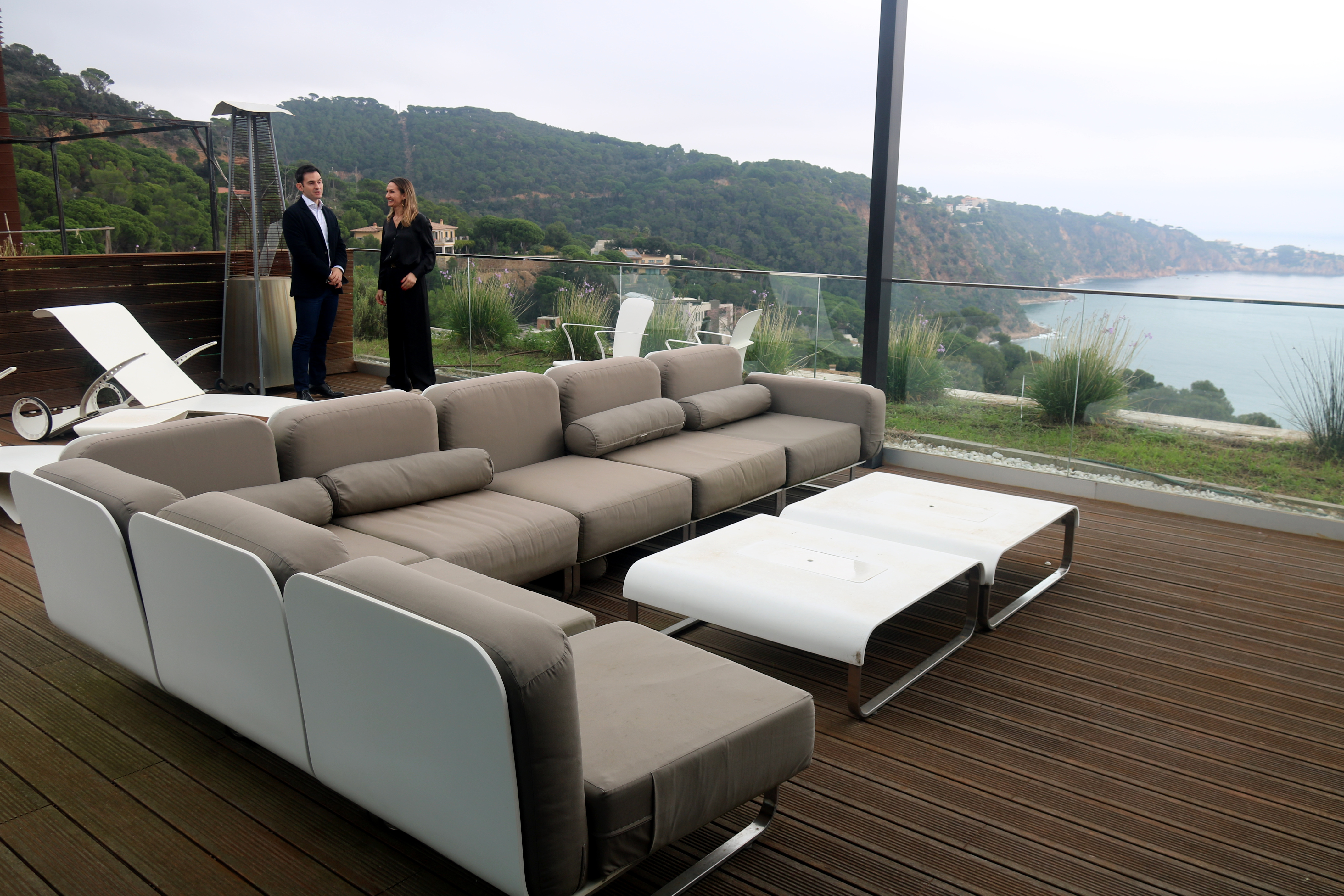 Views of the sea from a luxury home in the Girona area