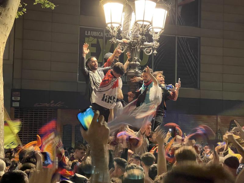 FC Barcelona fans celebrate the La Liga 2022/23 title victory at Canaletes on La Rambla boulevard