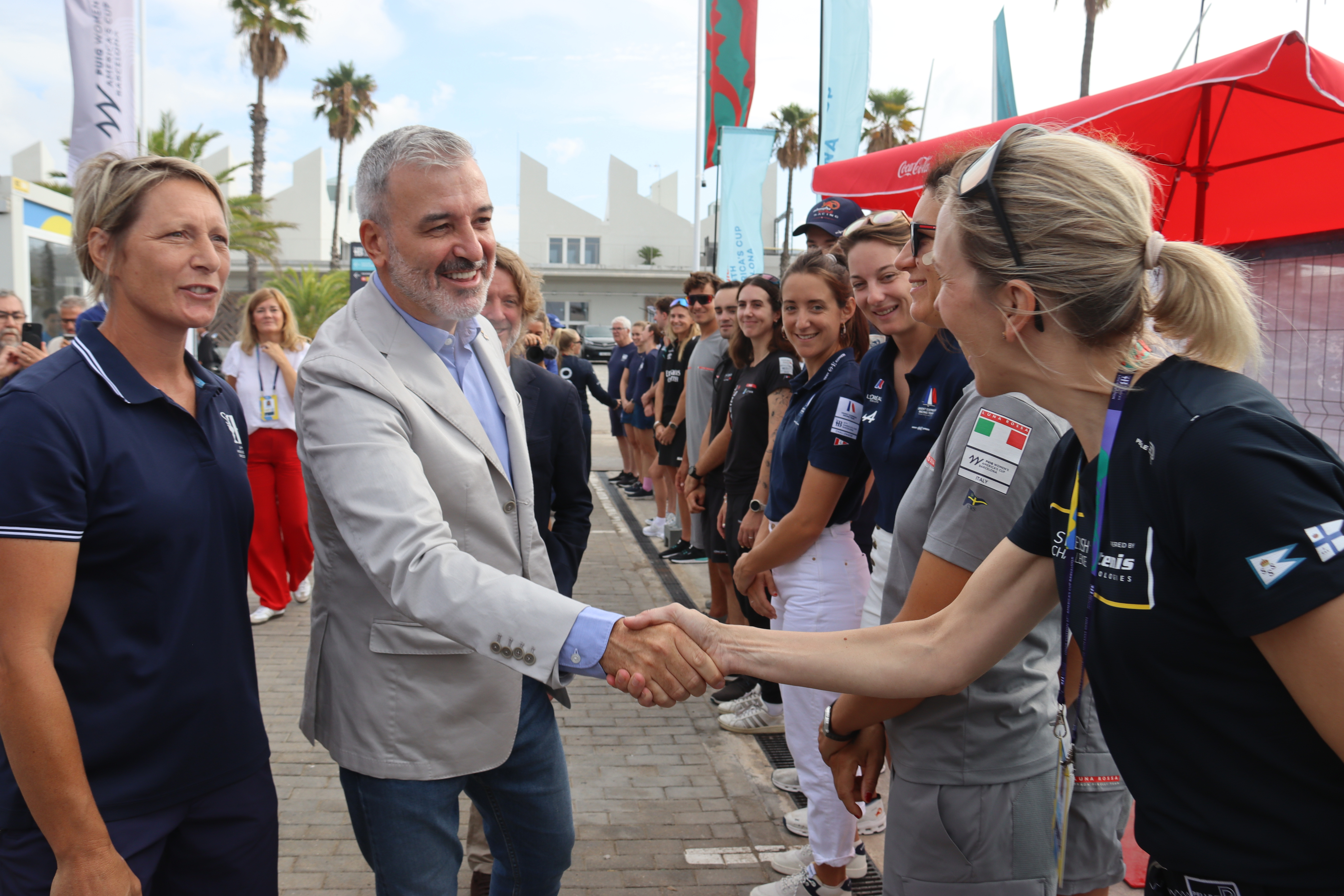 Mayor Jaume Collboni meeting the sailors from the women's and youth cups