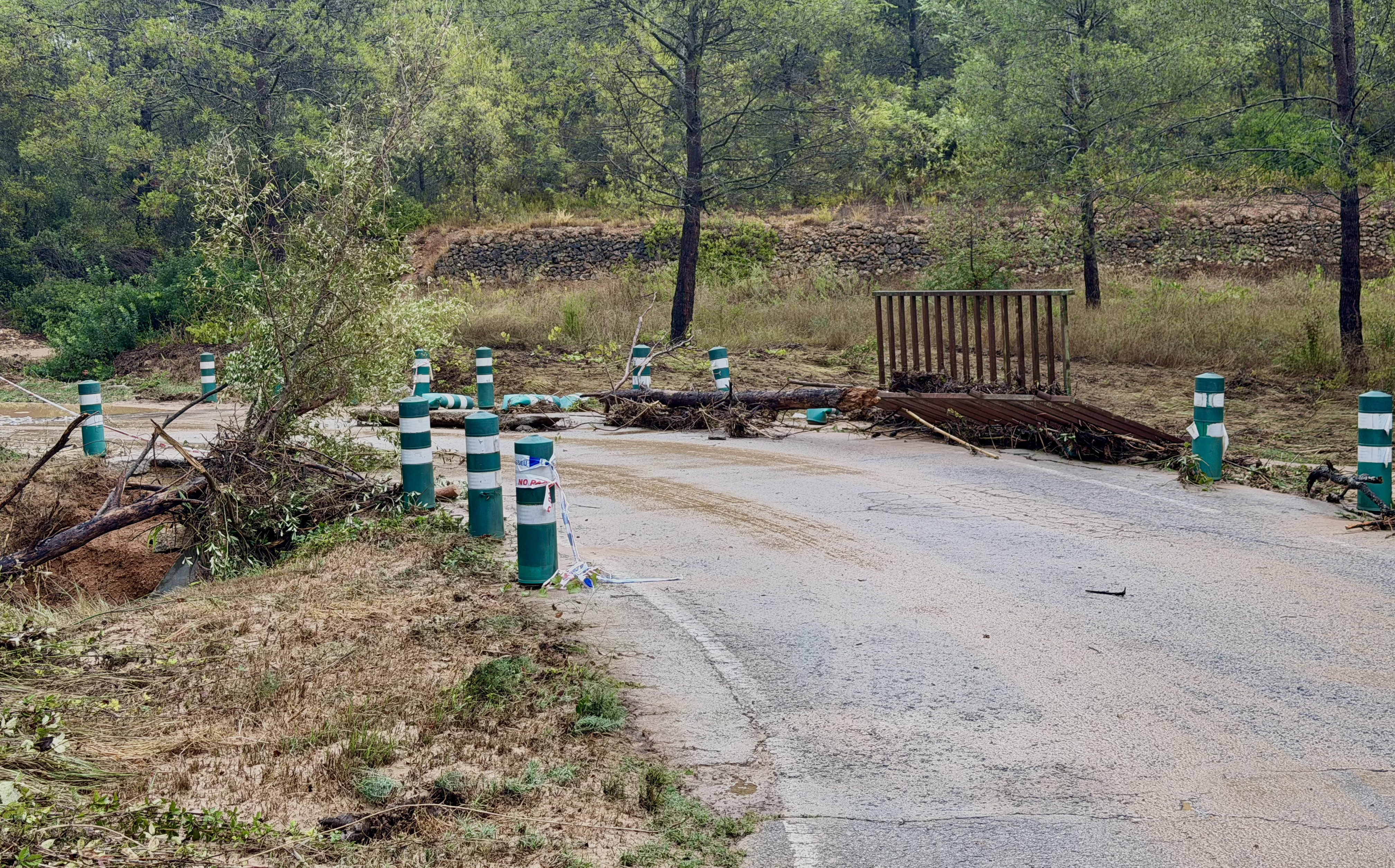 Bridge where the car was swallowed by the water.