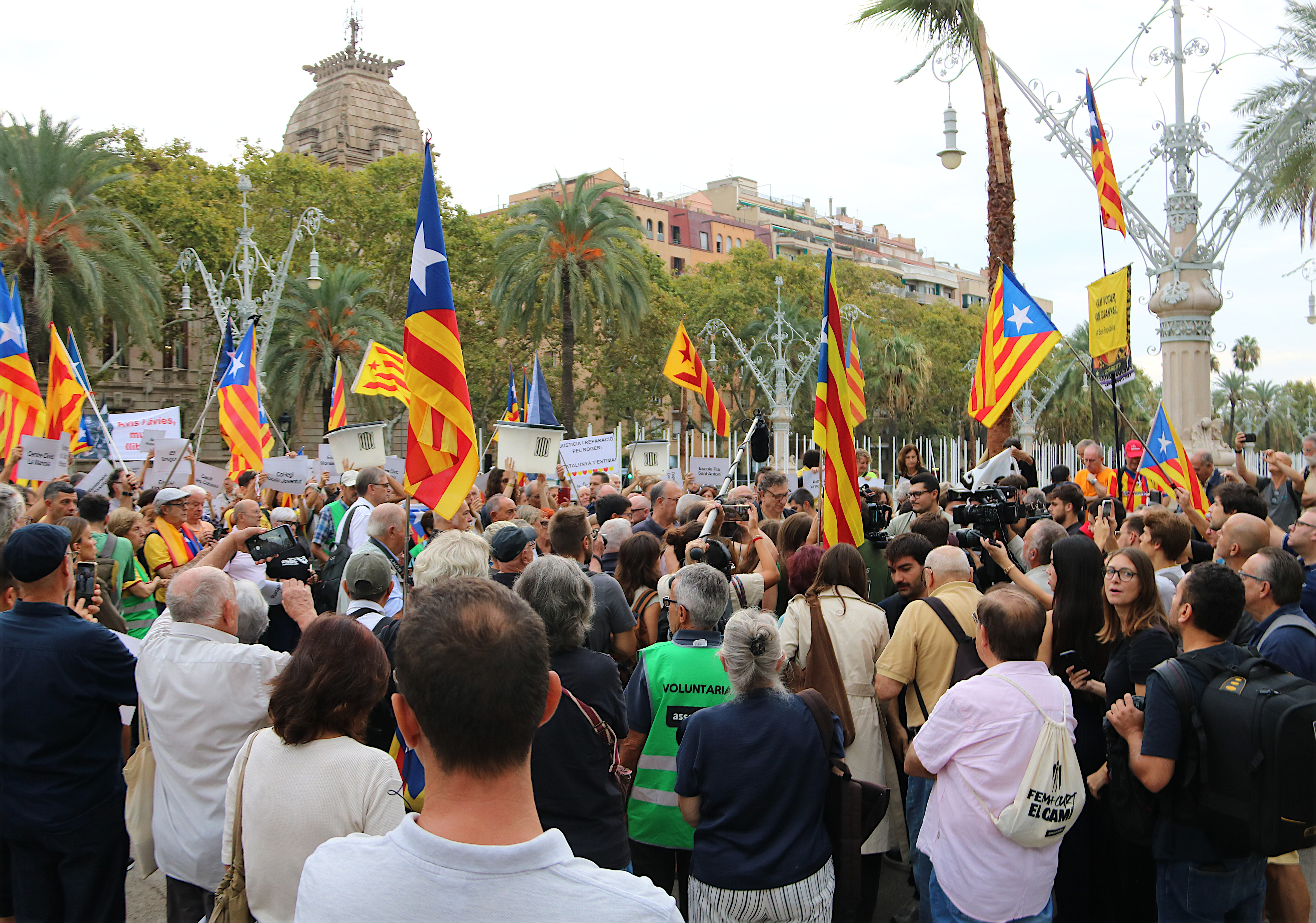 Pro-independence supporters outside the court