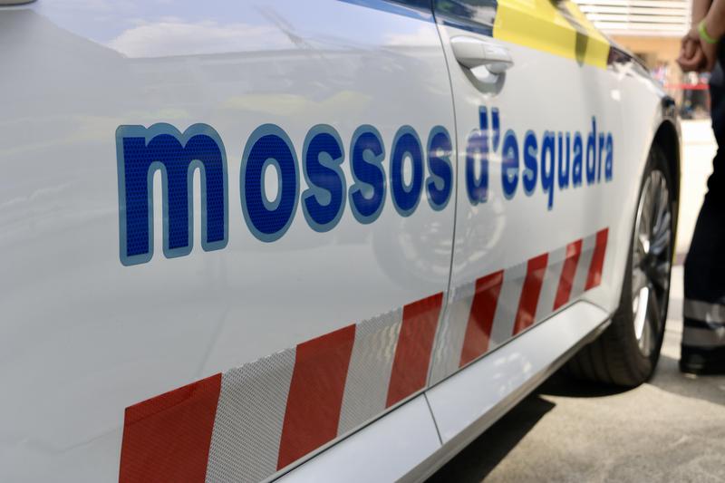 A picture of a Mossos d'Esquadra car