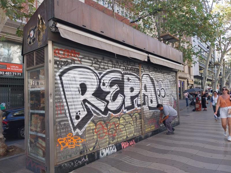 Bird vendors' stalls on Barcelona's La Rambla close permanently. 