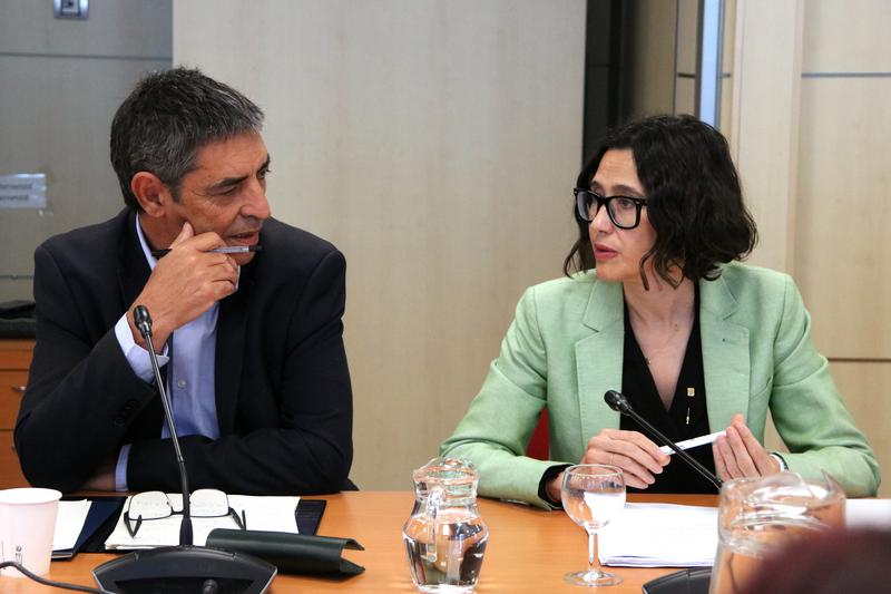 The Minister of the Interior Department, Núria Parlon, and the General Director of the Police, Josep Lluís Trapero, in a meeting with journalists