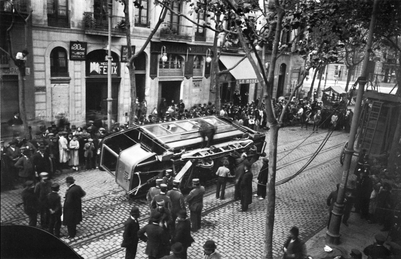 Barcelona trams attacked by protesters