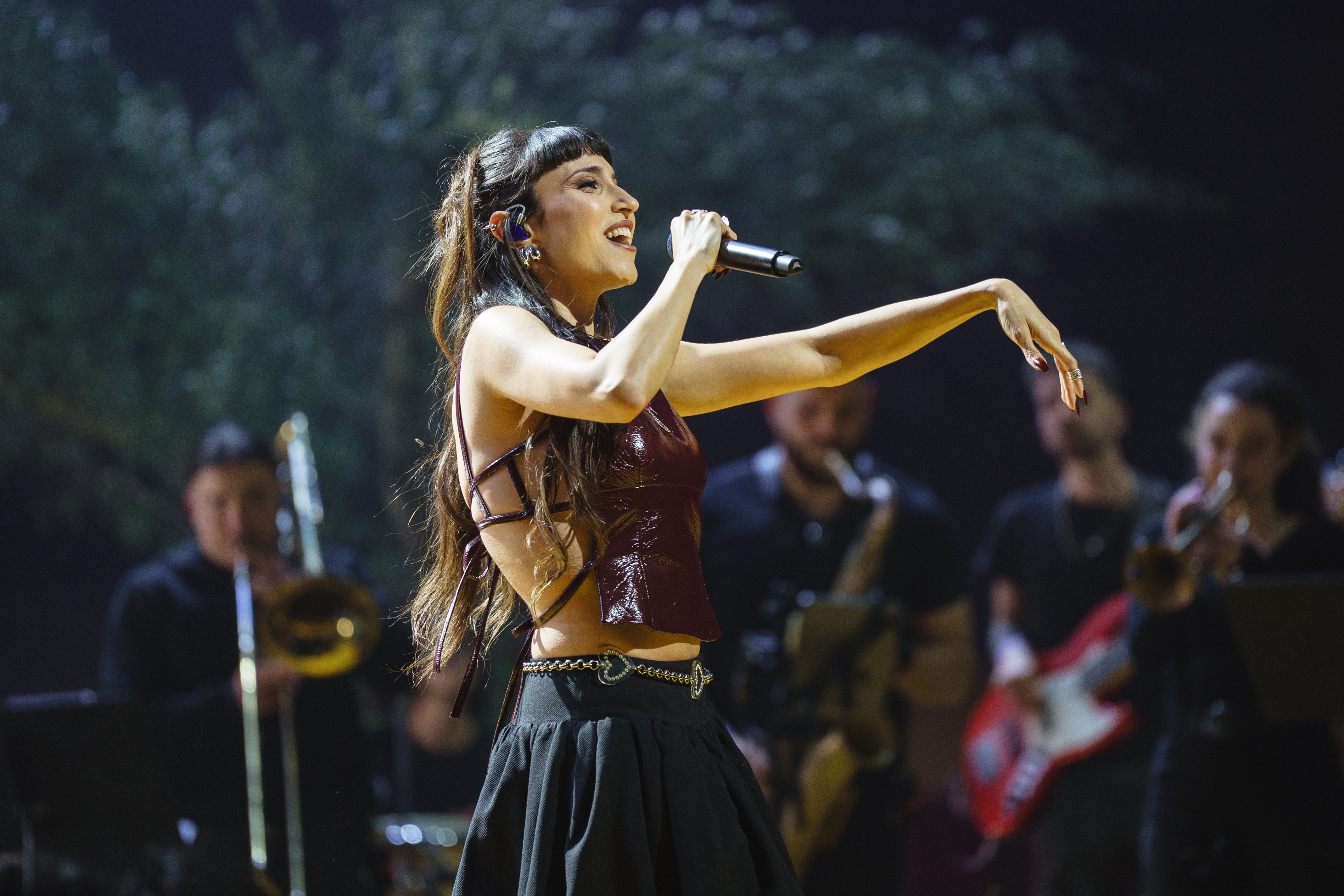 Lina Makoul performs at the solidarity concert for Palestine at Barcelona's Palau Sant Jordi