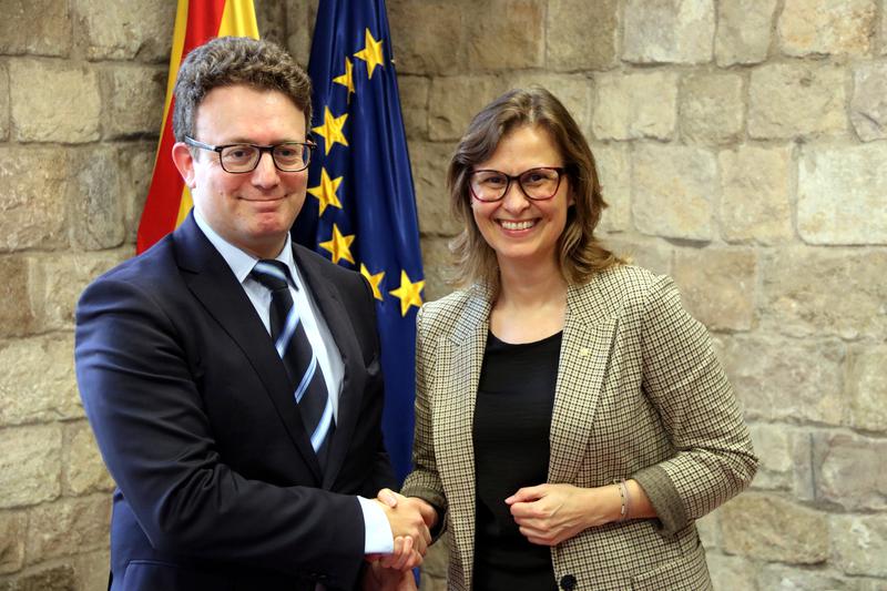 Foreign minister Meritxell Serret and the director of the European Commission Representation in Barcelona, Manuel Szapiro