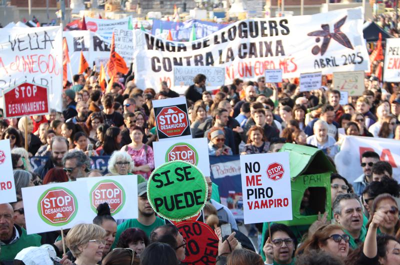 Thousands demonstrate for better housing opportunities and to reduce rental prices in Barcelona on April 5, 2025