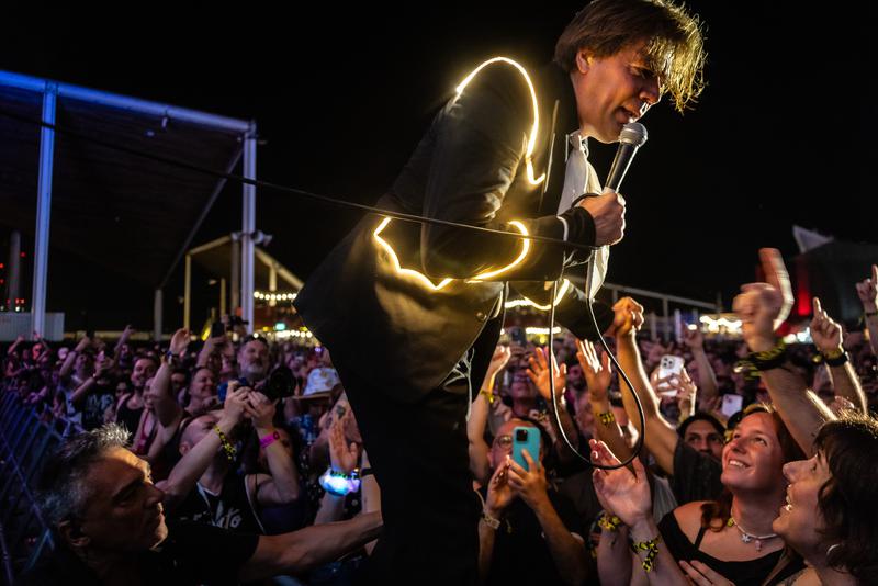 The Hives performing in front of a crowd at Cruïlla 2026