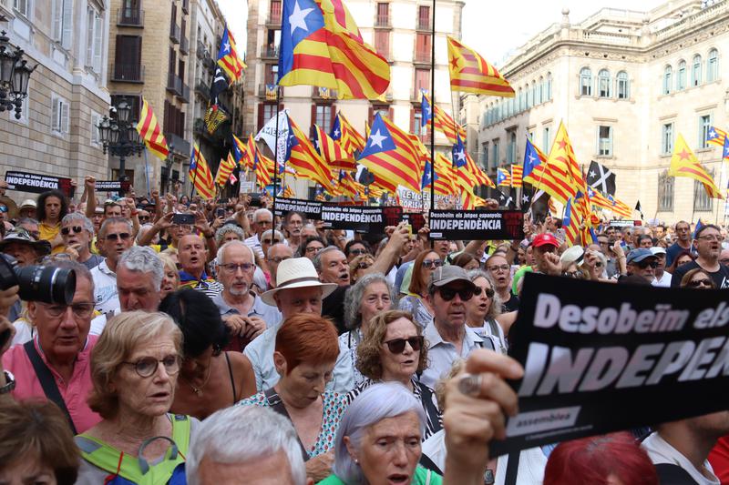 Catalan pro-independence supporters protest in Barcelona on July 13