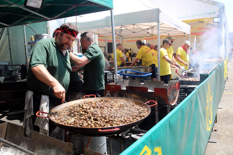 Chefs cooking snails at the Aplec del Caragol 2024