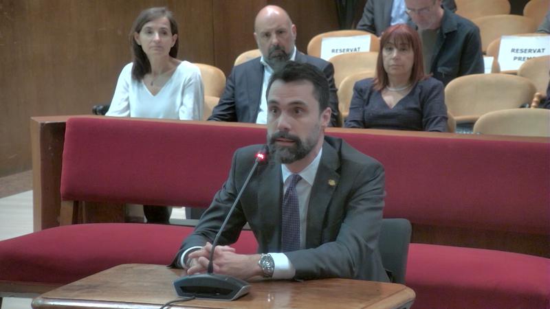 Former parliament speaker Roger Torrent testifying as accused in his disobedience trial, October 2022