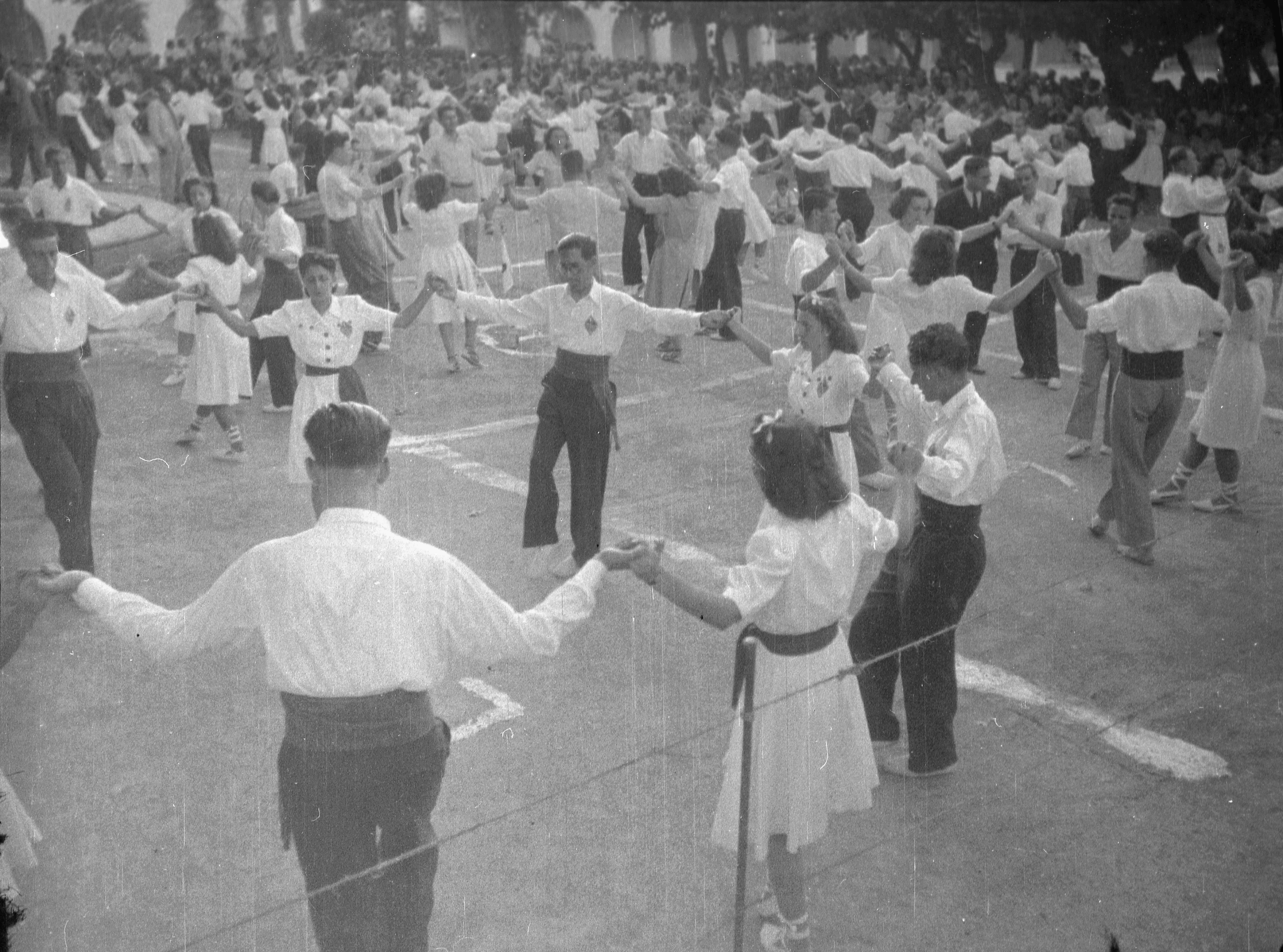 Sardana dancing at the 1946 Festa Major de Vilafranca