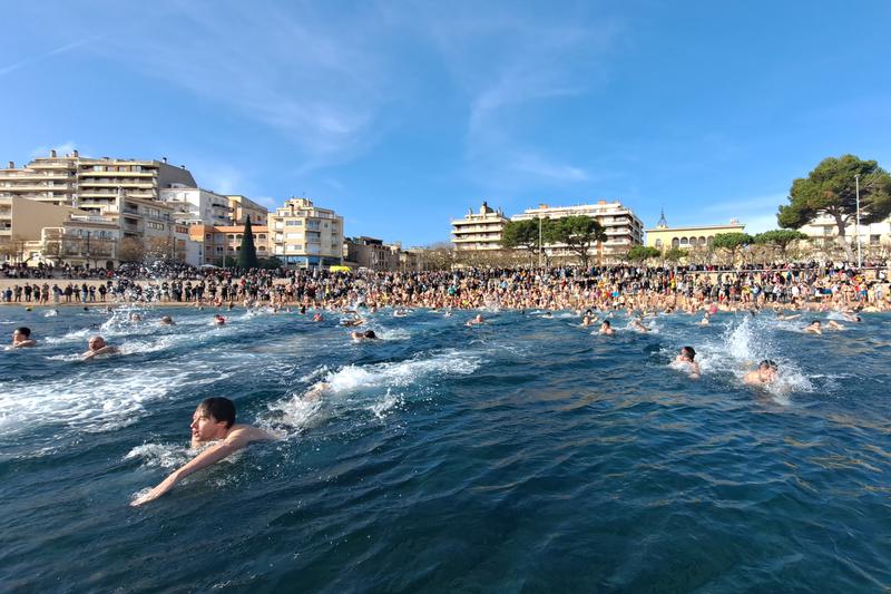 New Year's Day swim in Sant Feliu de Guíxols
