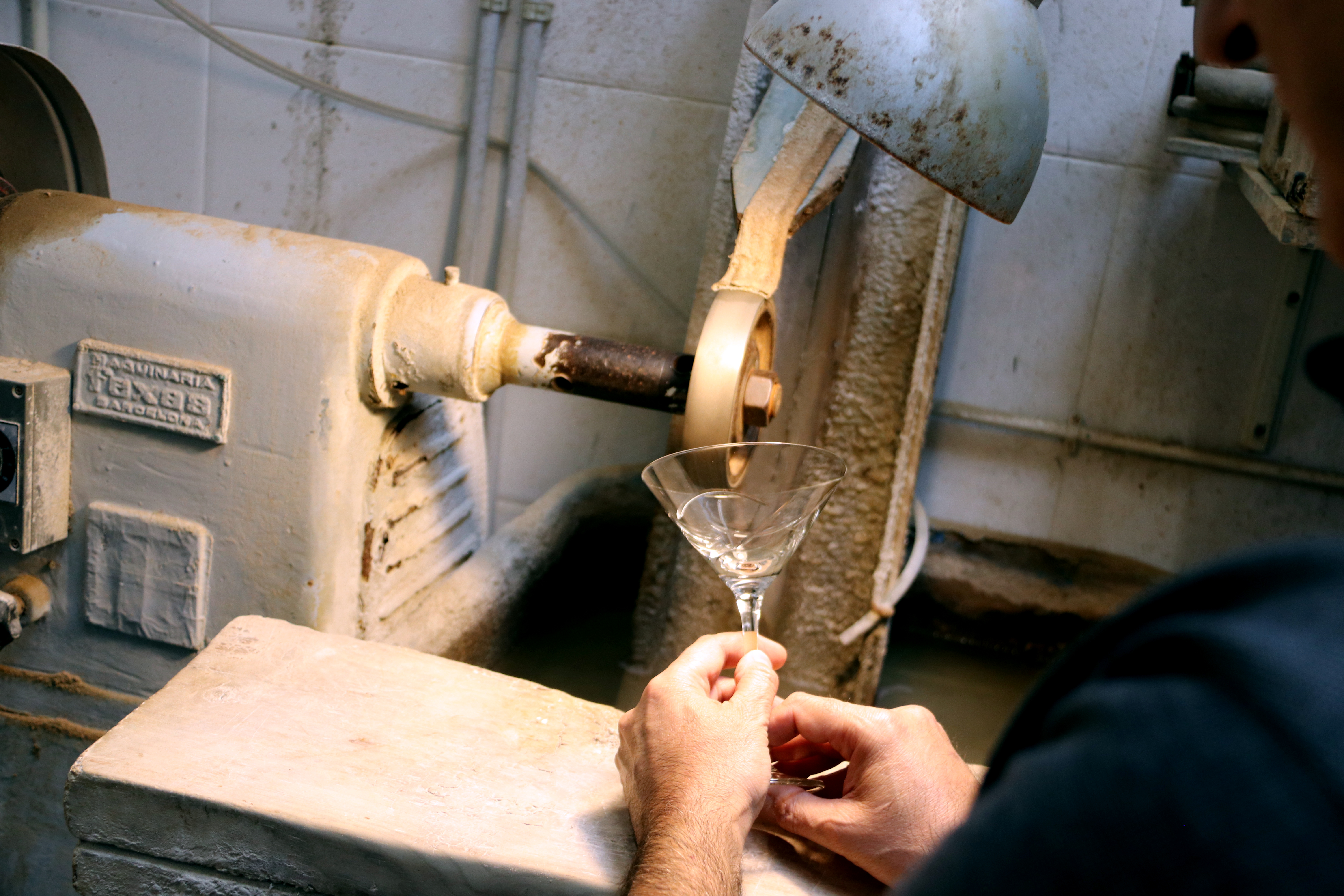 Toni Moya working on a cut-glass in his workshop in Barcelona