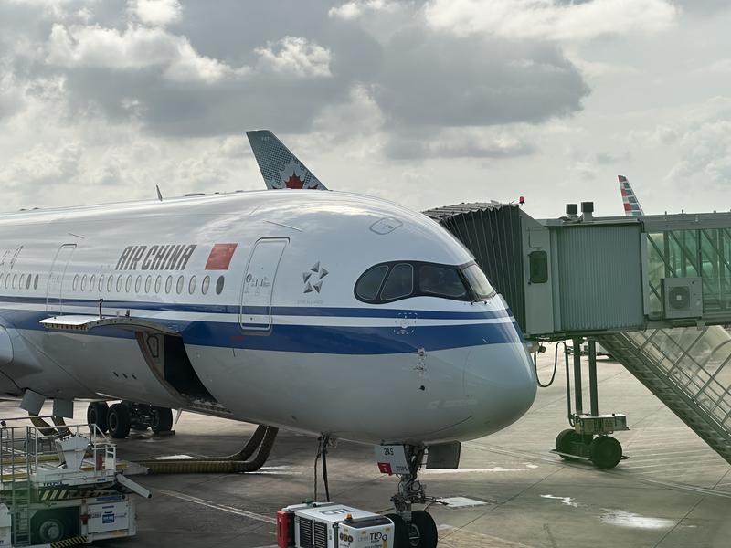 The Air China airplane that covered the Barcelona-Shanghai route once again in 2024, after this connection had been suspended because of the pandemic.