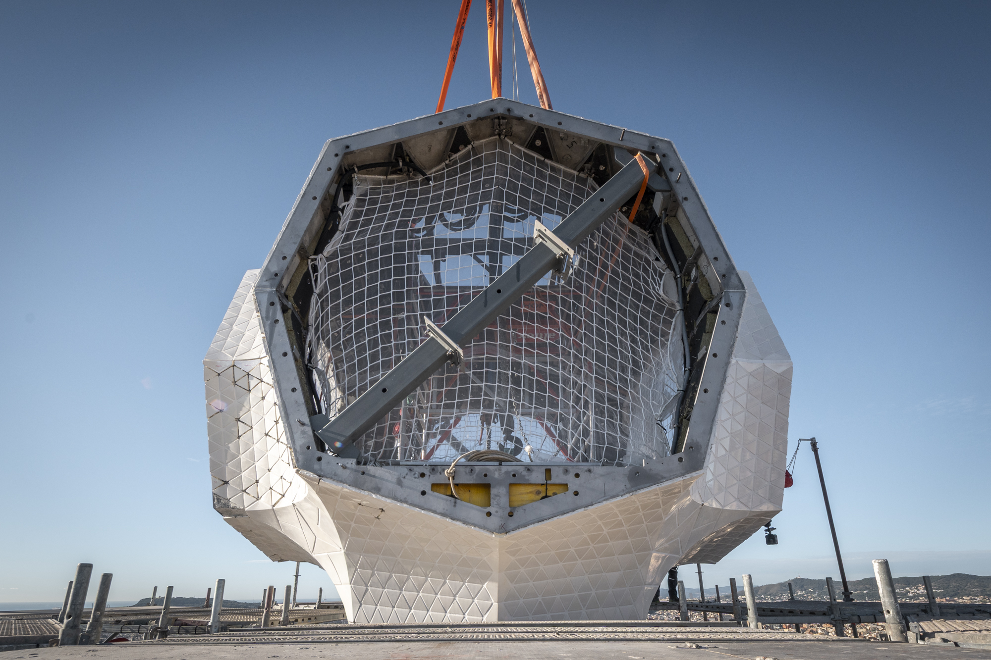 View of the central element of the cross topping the Sagrada Família’s Tower of Jesus Christ