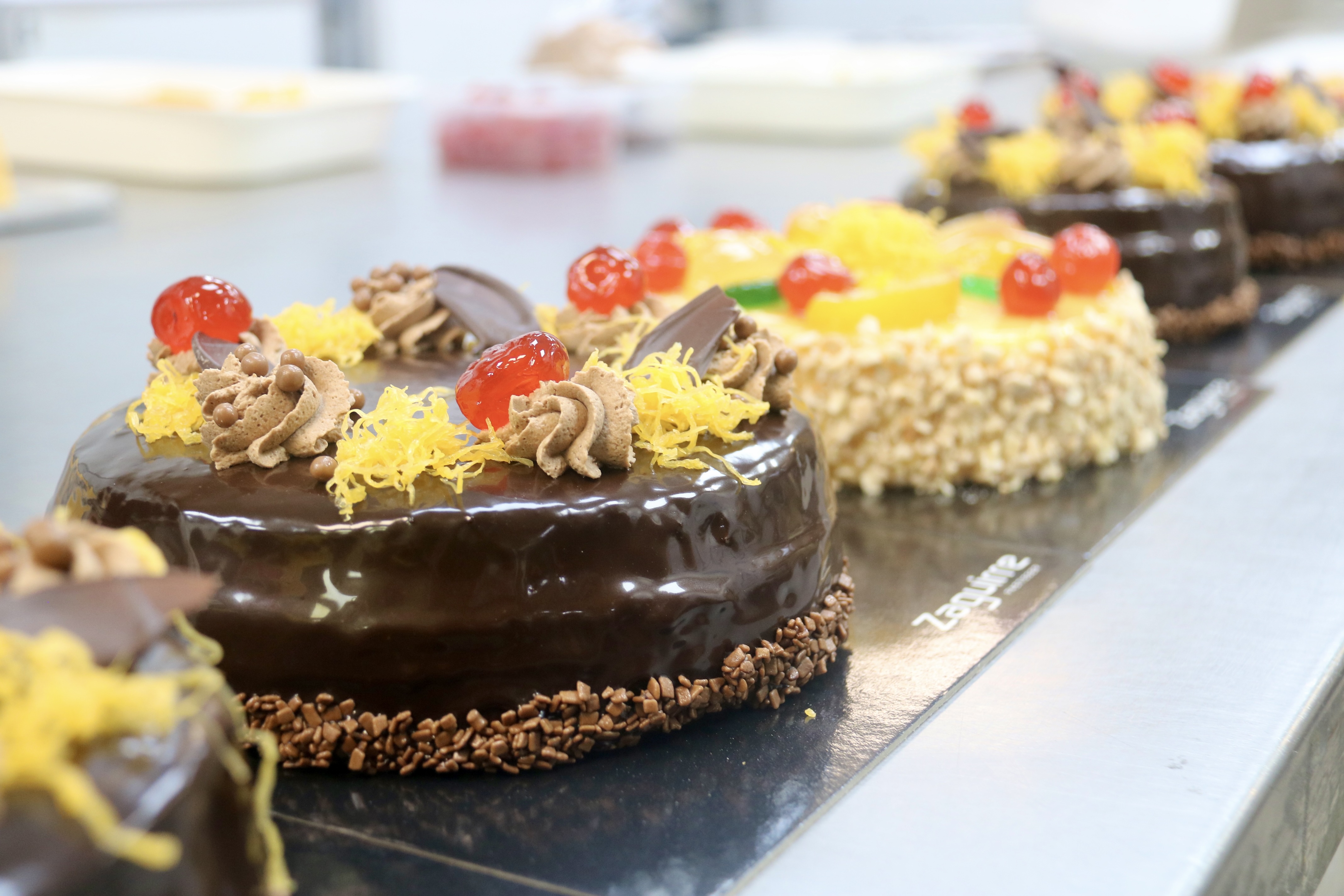 Mona de Pasqua cakes