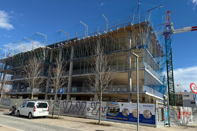 An apartment block in construction in Girona