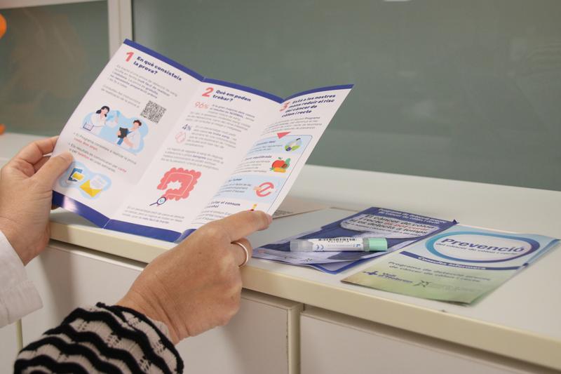 La participació en el cribratge de càncer de còlon no arriba al 50%, amb diferències de fins a 20 punts entre territoris