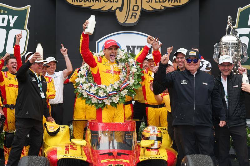 Catalan driver Àlex Palou wins the 2025 Indianapolis 500 driving competition