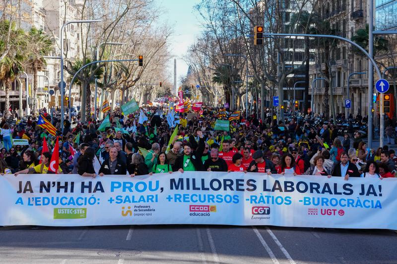 Teachers protest in Barcelona