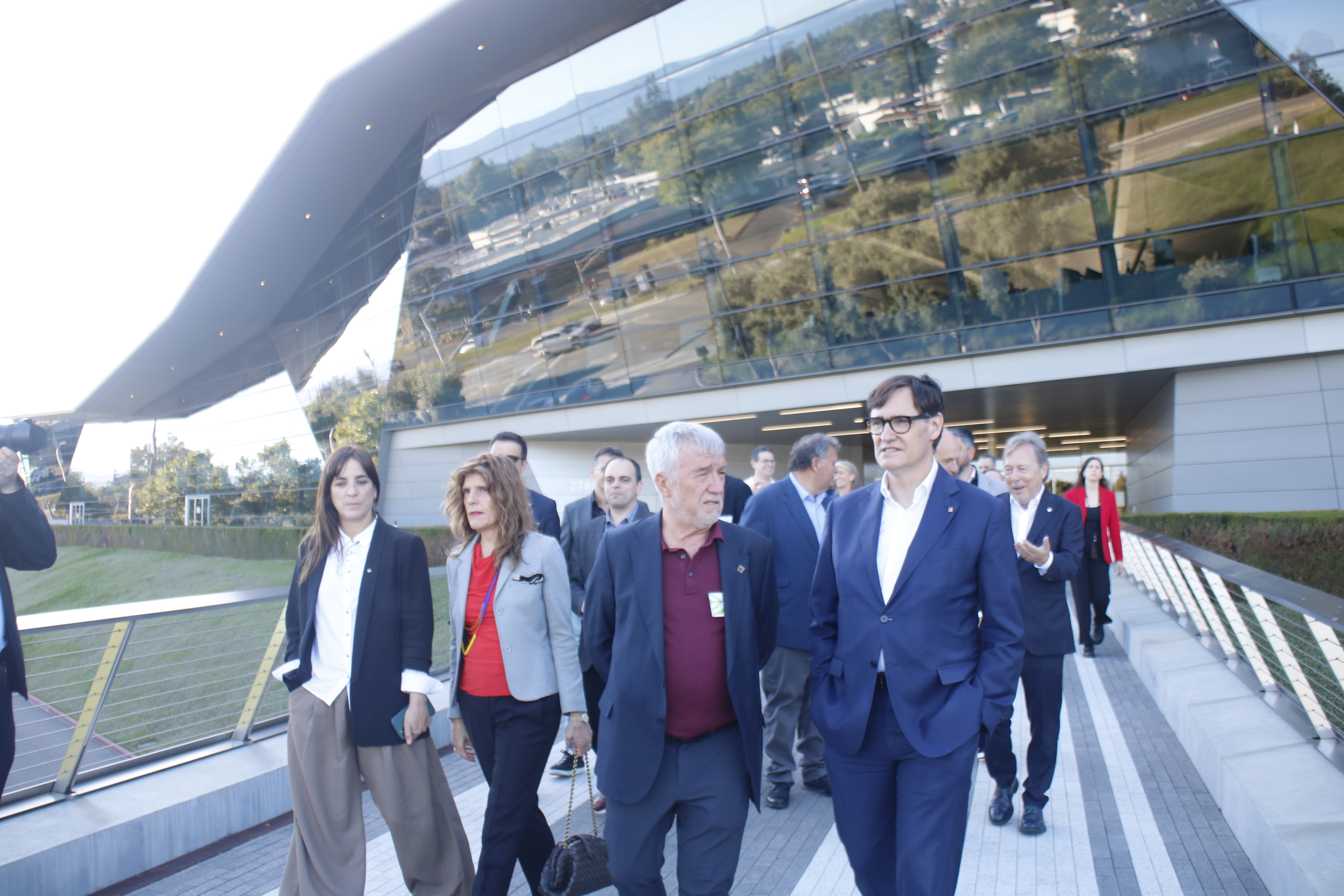 Catalan president Salvador Illa with the director of the Barcelona Supercomputing Center, Mateo Valero, and their teams