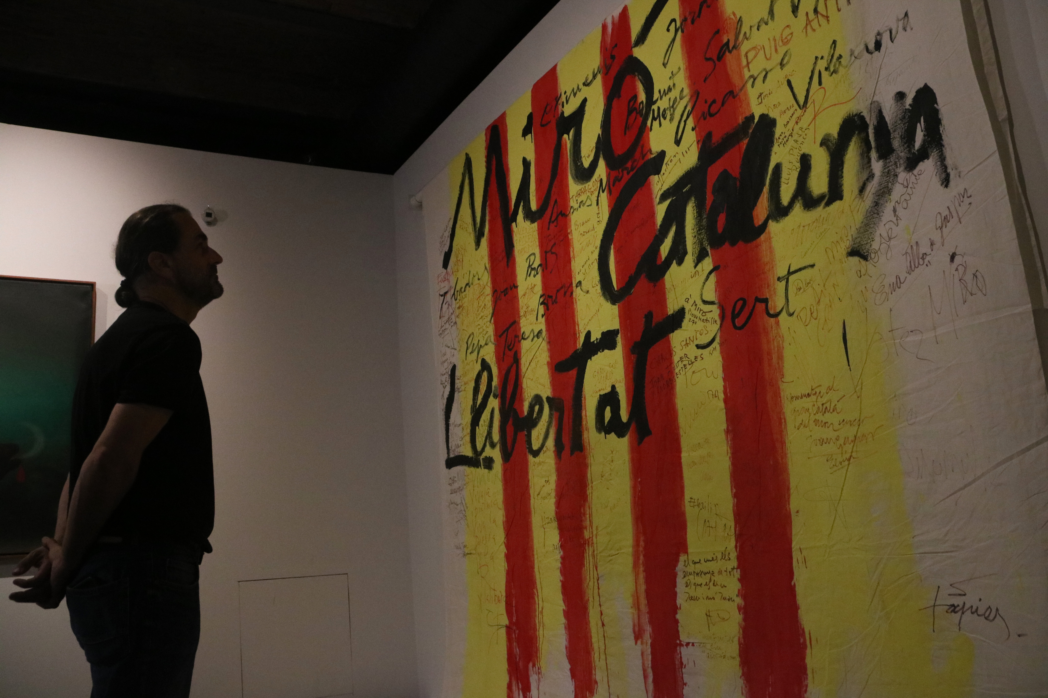 Antoni Tàpies exhibition at Barcelona's Museum of the History of Catalonia.