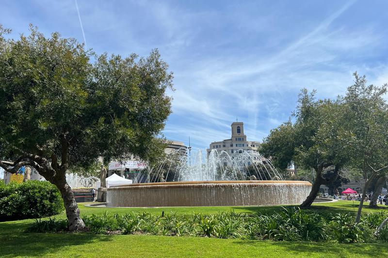 Water returns to the fountains at Plaça Catalunya after 2.5 years