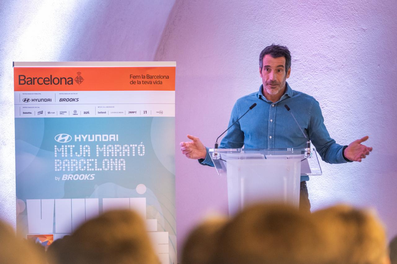 Cristian Llorens speaking at the marathon opening event