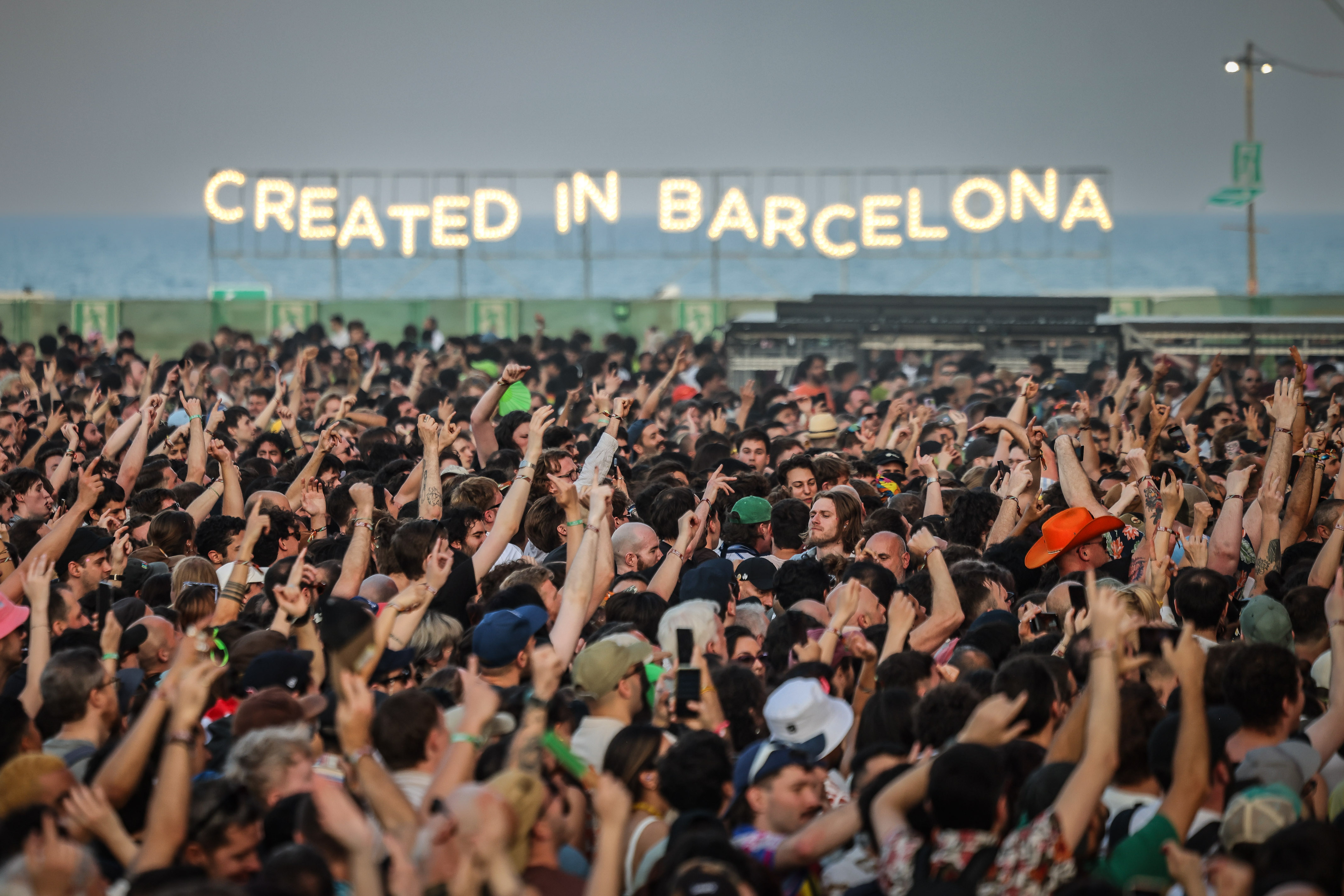 Thousands attend Barcelona's Primavera Sound by the sea