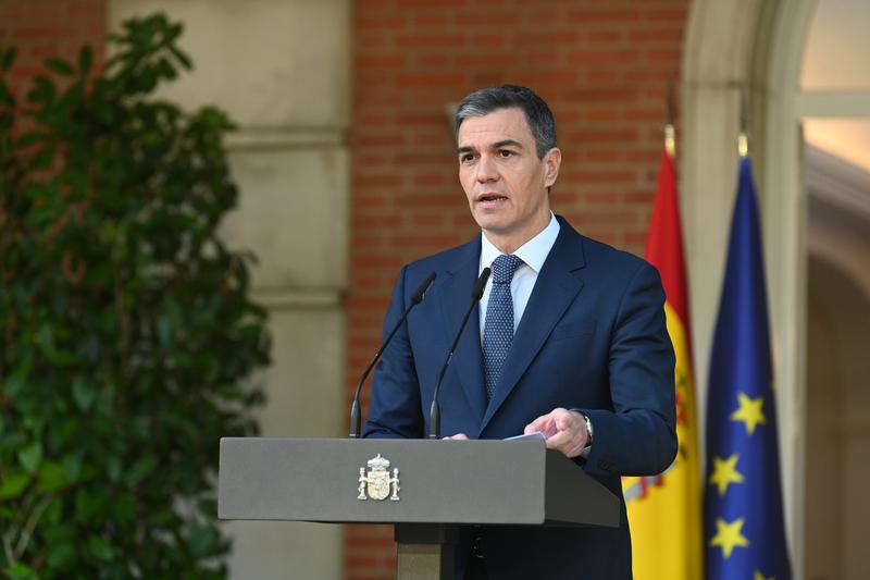 Spanish PM Pedro Sánchez during a televised speech on May 28, 2024 from the Spanish government headquarters: 'La Moncloa'