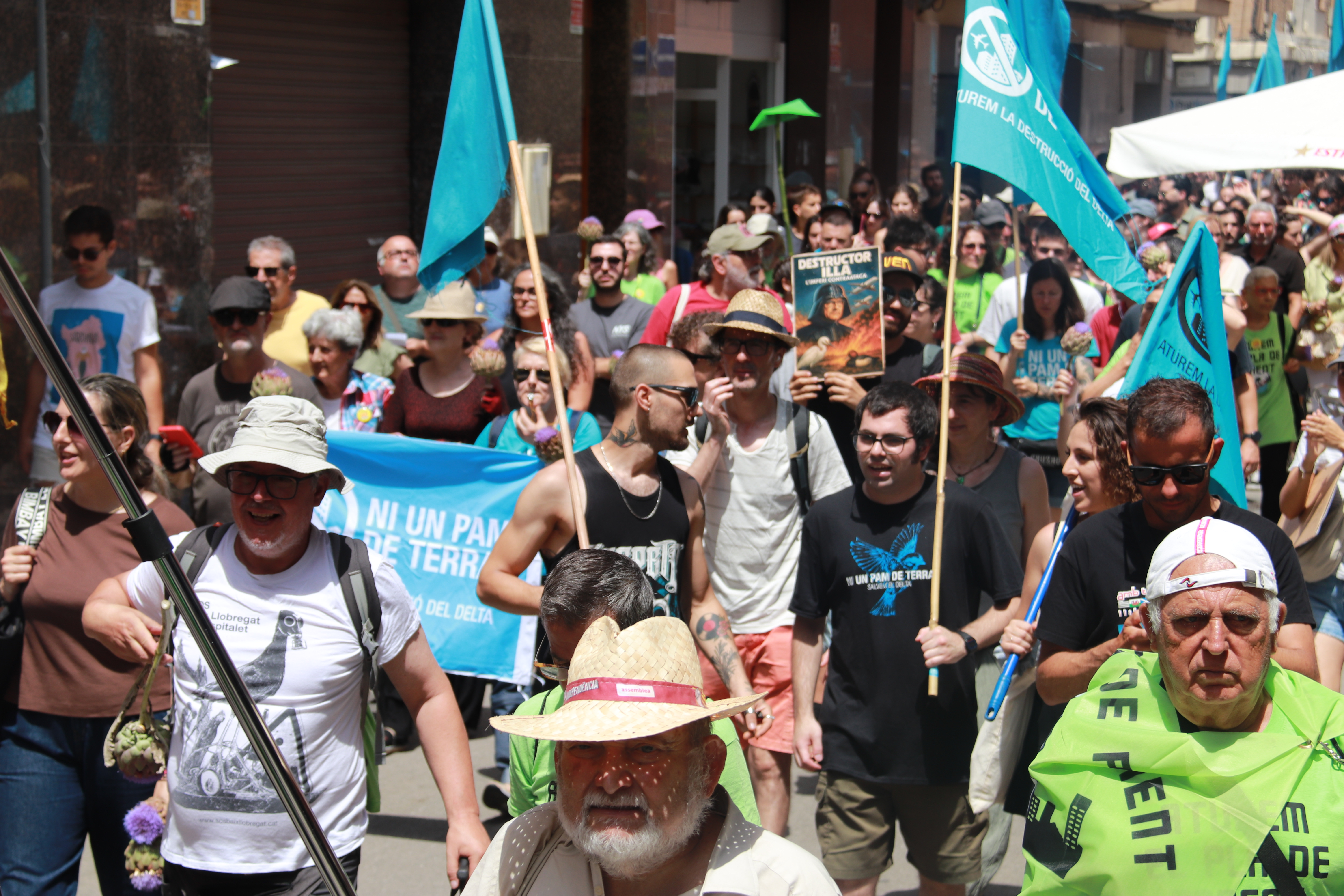 Protest in El Prat de Llobregat against the airport expansion