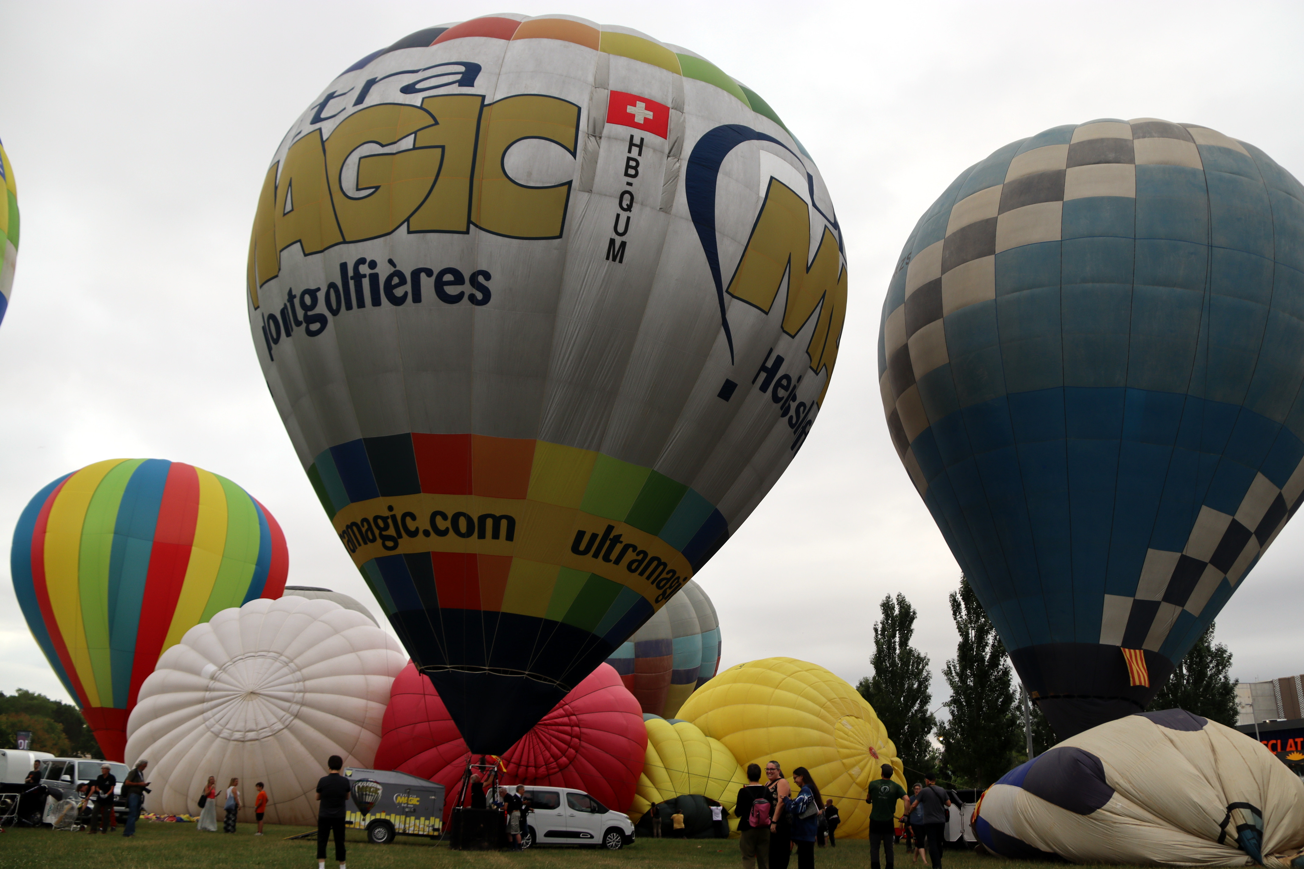 Parc Central in Igualada full of hot air balloons
