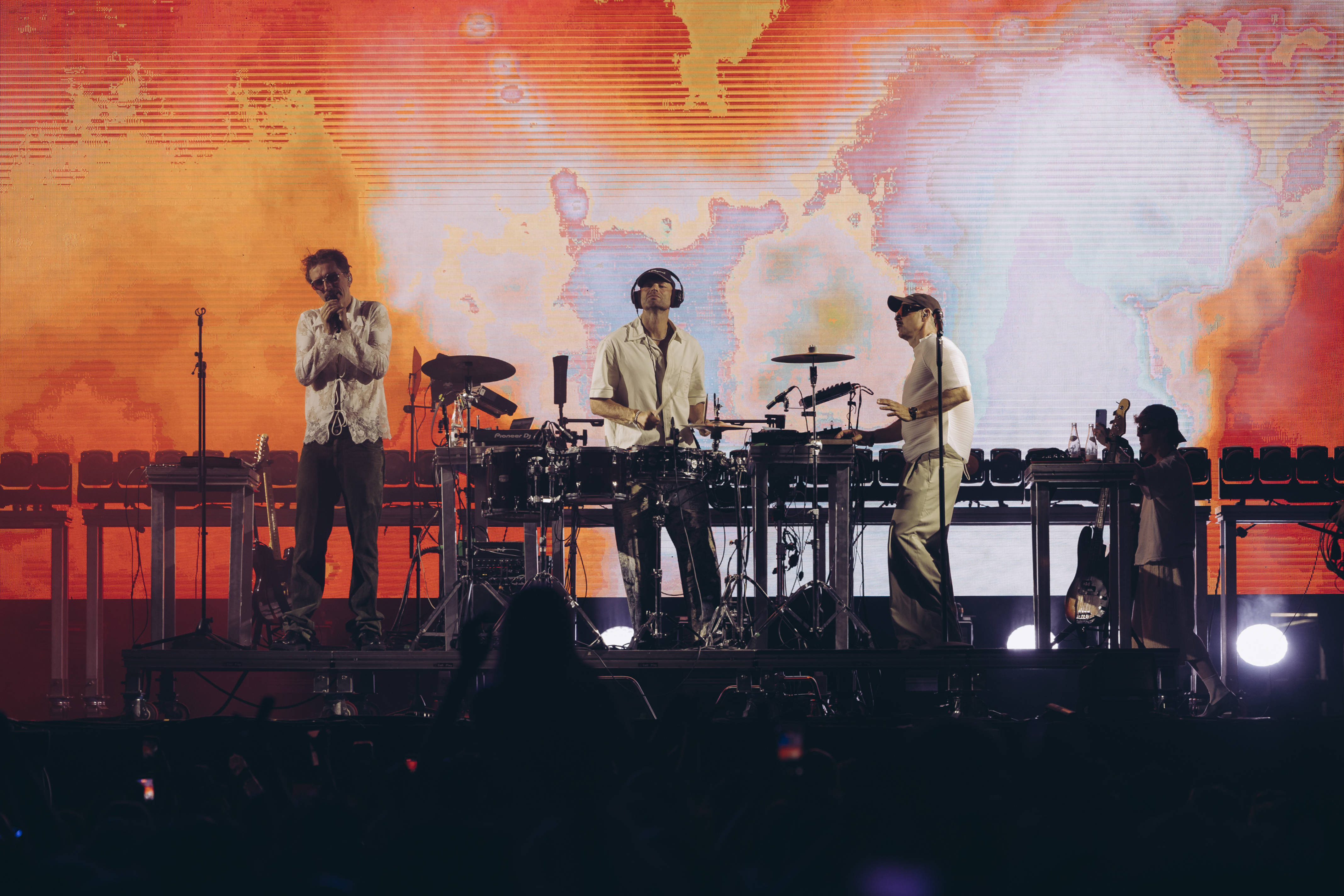 WhoMadeWho