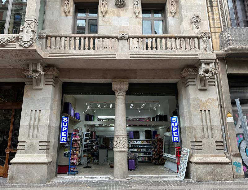 A 24-hour convenience store in Barcelona located in the modernist Casa Heribert Pons 