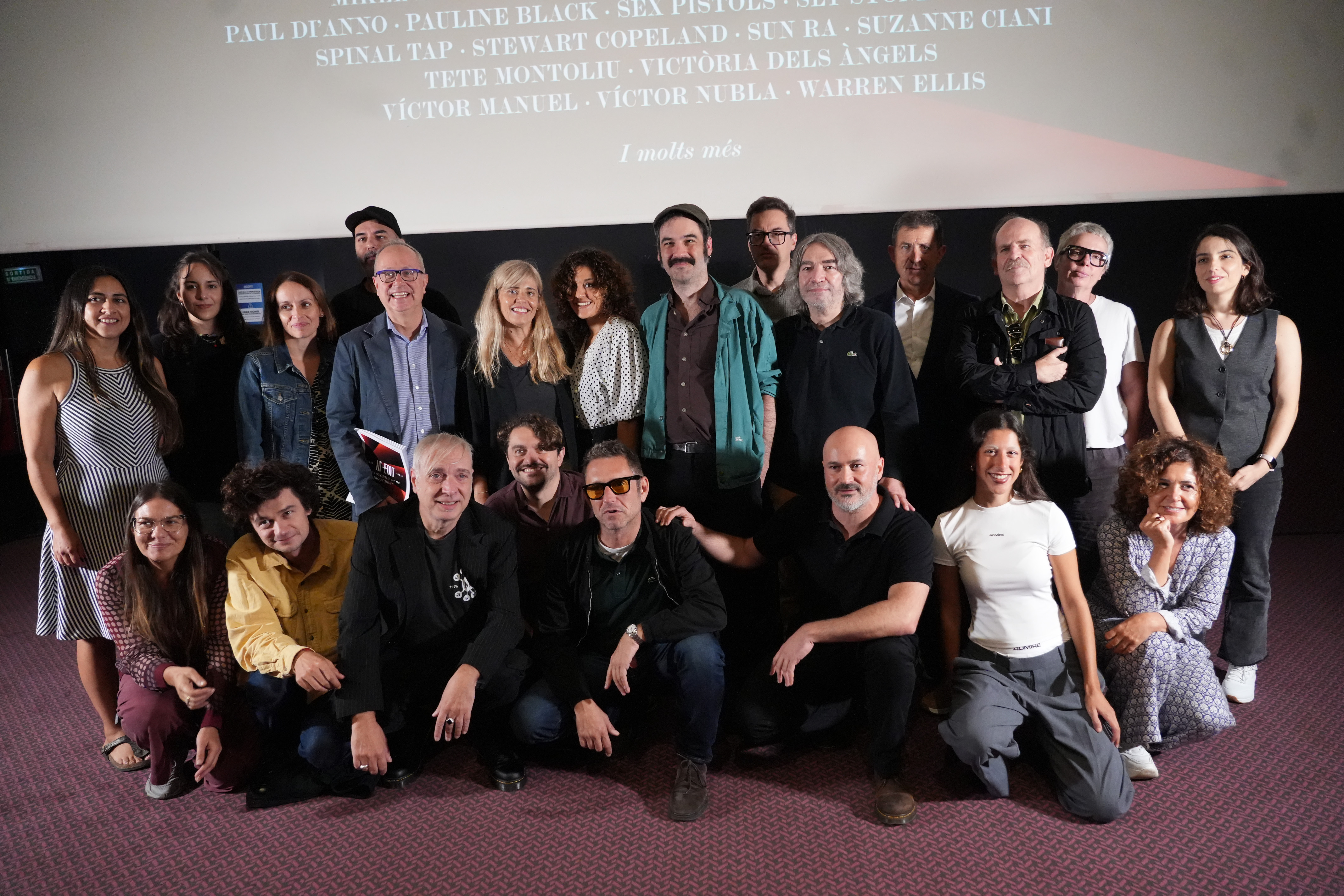 Group photo with the directors and collaborators of the 2025 edition of In-Edit.