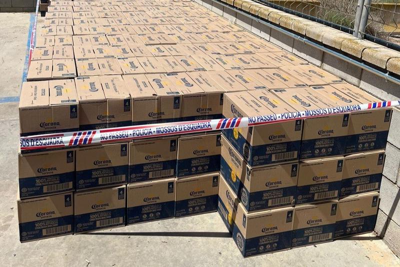 Mossos d'Esquadra police found 370 boxes of Corona beer at an abandoned truck