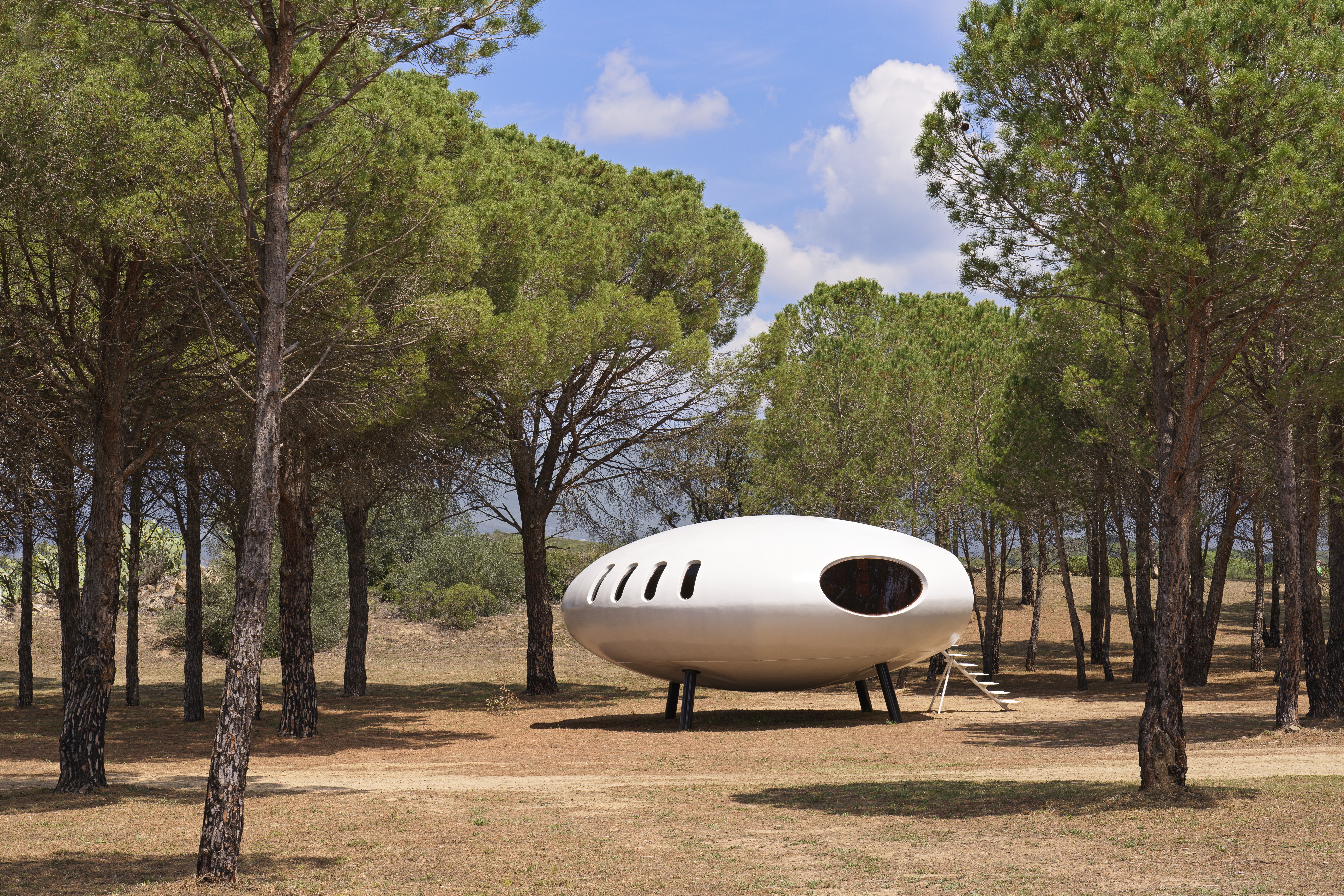 The Xasteros House designed by Nikolaos Xasteros at the Terra Remota, recovered by Clément Cividino