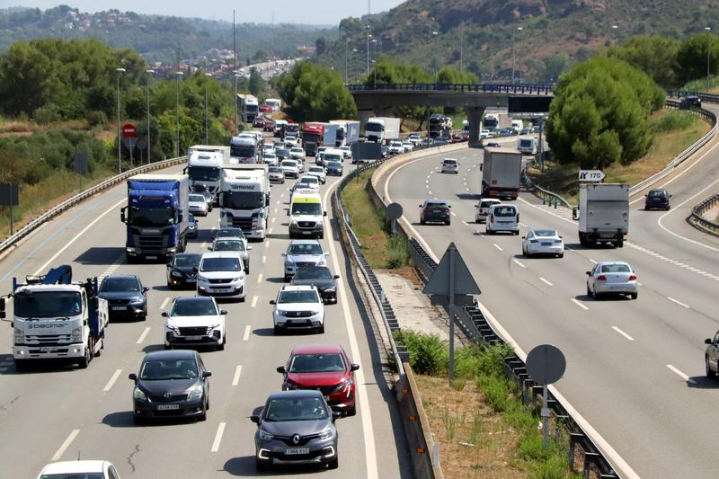 L'AP-7 suma més de vint quilòmetres de retencions en diferents trams en sentit sud
