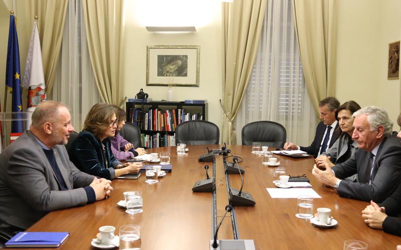 Catalonia's Minister for Foreign Affairs and the EU, Meritxell Serret, meets with Nikola Dobroslavic, President of Dubrovnik-Neretva County