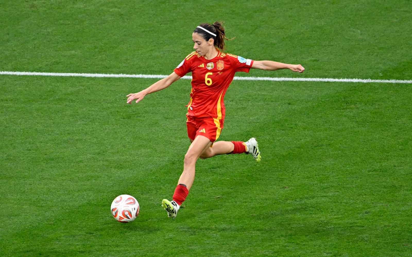 BASEL, SWITZERLAND - JULY 27: Aitana Bonmati of Spain passes the ball during the UEFA Women's EURO 2025 Final match between England and Spain at St. Jakob-Park on July 27, 2025 in Basel, Switzerland. (Photo by Kristian Skeie - UEFA/UEFA via Getty Images)