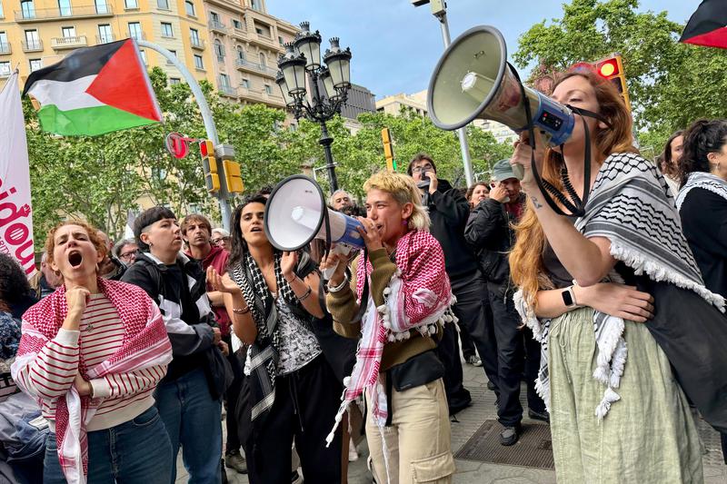 Protest in Barcelona against the imprisonment of two Global Sumud Flotilla activists in Israel