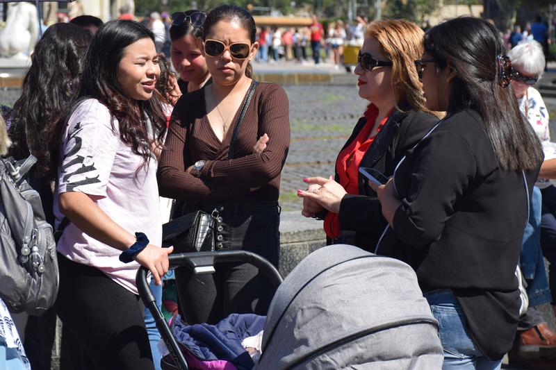 Mothers with their children at a Maternity Project meeting in Barcelona