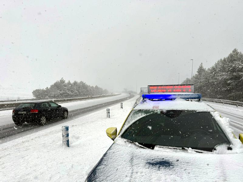 Heavy snowfall in A-2 highway at La Panadella