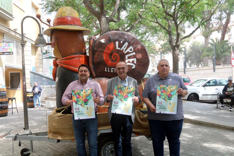 Fecoll president Ferran Perdrix, Lleida mayor Miquel Pueyo, and Fecoll media officer Rafa Gimena, at the launch of the 42nd Aplec del Caragol snail festival