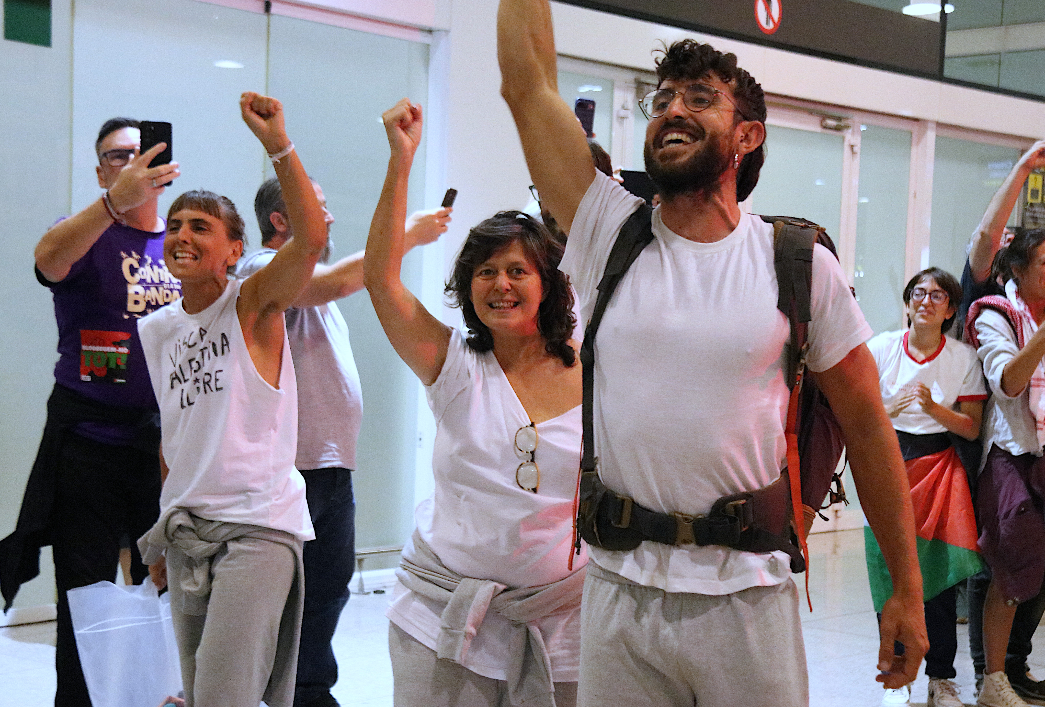 Global Sumud Flotilla activist Ariadna Masmitjà, far-left CUP MP Pilar Castillejo, and CUP board member Adrià Plazas arrive in Barcelona after their journey on the Global Sumud Flotilla