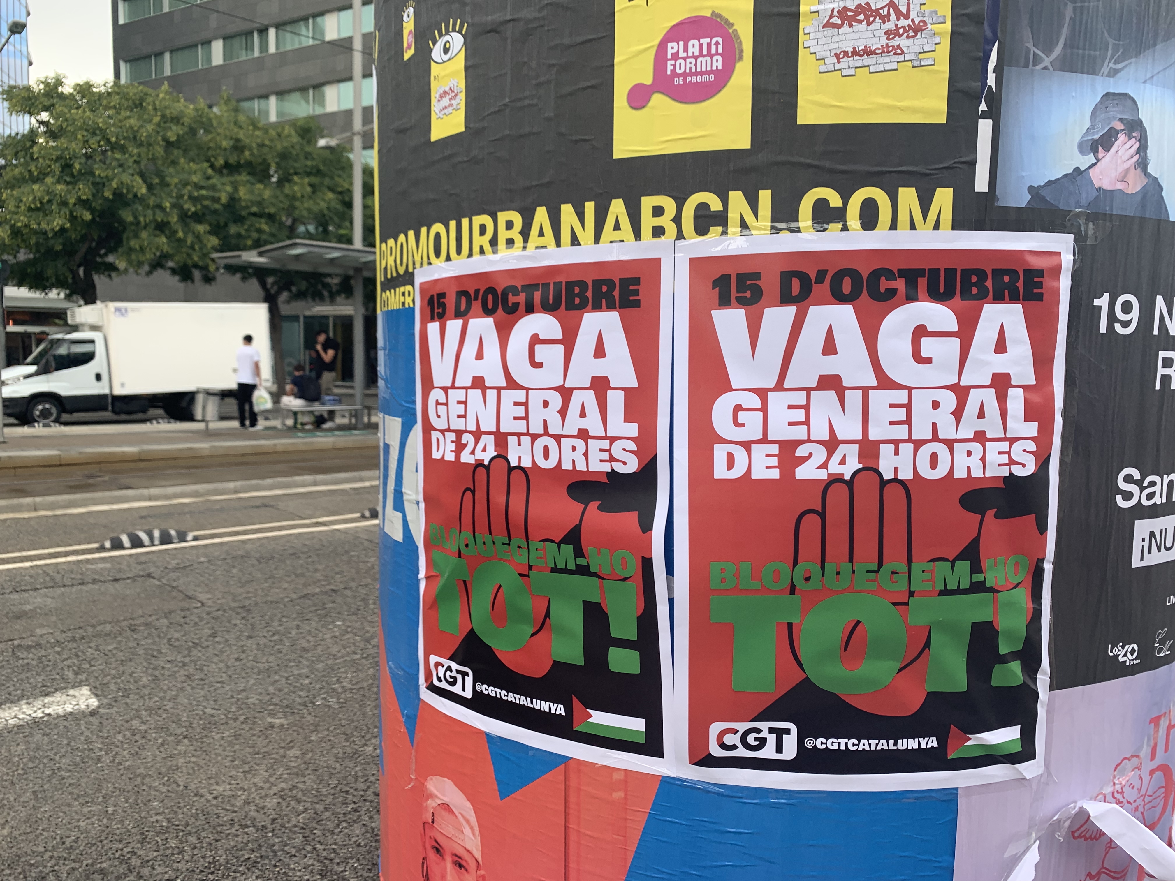 Strike flyers distributed by the General Confederation of Labor (CGT)